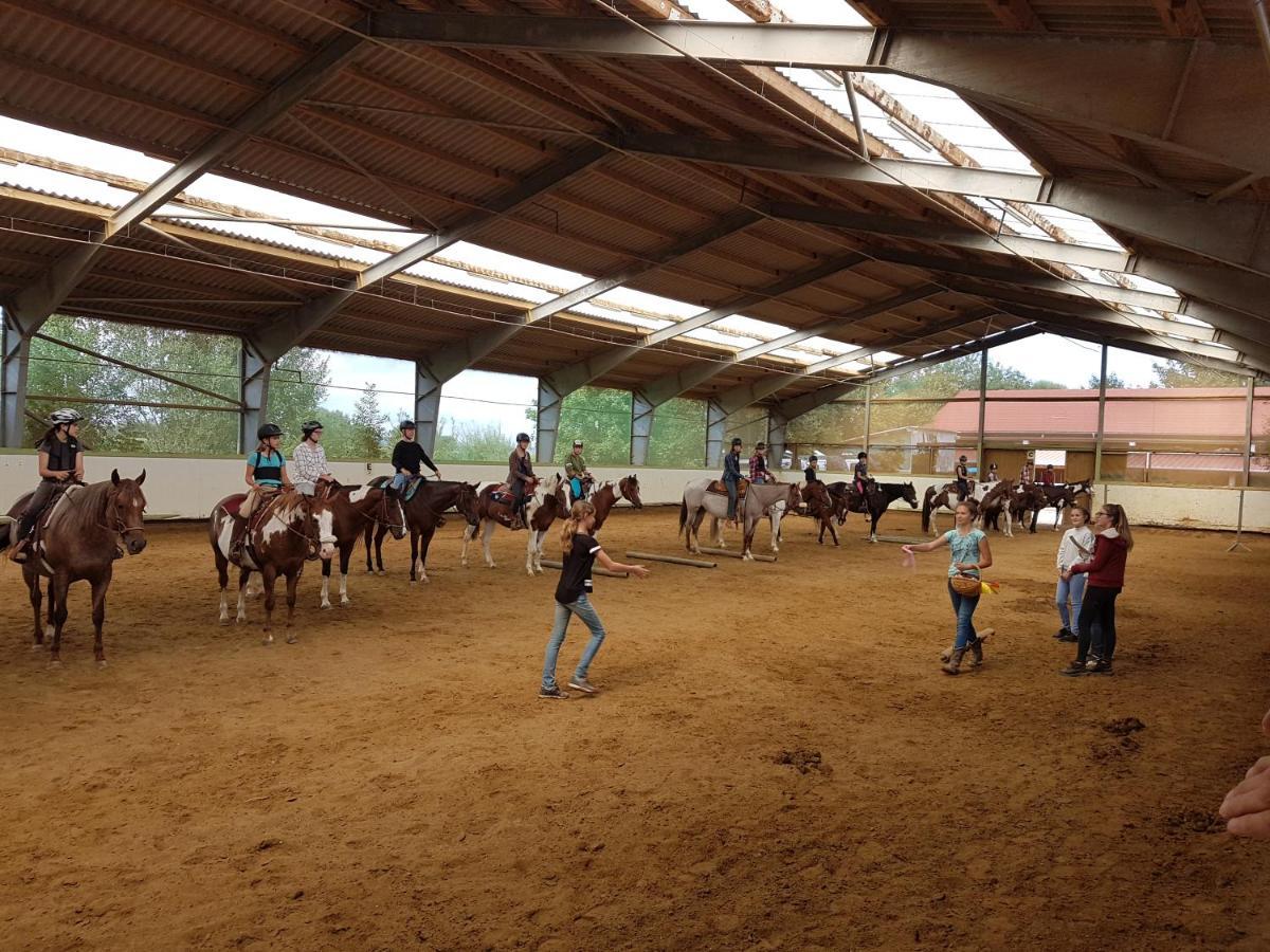 Chrom Ranch Reiterhof Panzió Memmingen Kültér fotó